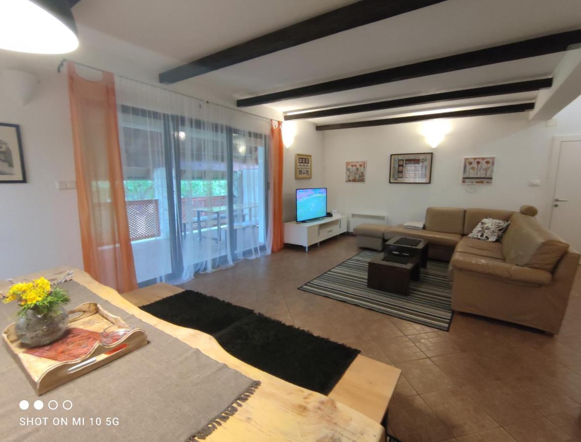 Mila Holiday Home Lohovo Екстериор снимка